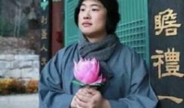 吃瓜咸鱼动漫,动漫世界里的悠闲日常