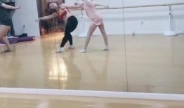 吃瓜舞蹈视频完整,跟随潮流，一起摇摆狂欢