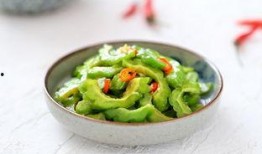 网纹瓜拌着吃,凉拌滋味，尽享清爽夏日