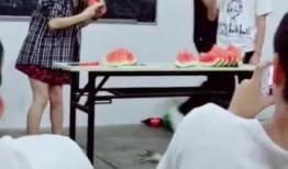 大新女老师吃瓜事件,网络舆论下的师德争议与反思