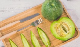 吃瓜围观的近义词,一探究竟的“吃瓜群众”视角