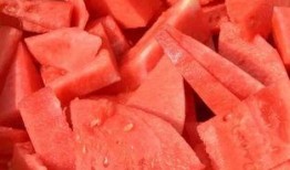 石泉吃瓜,揭秘当地特色美食背后的故事