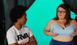 古代女人吃瓜视频,揭秘古代女性的悠闲生活