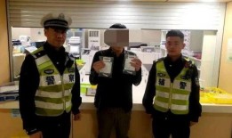 浦东民警吃瓜事件,网络舆论下的警民互动与反思
