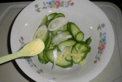 经期吃乳瓜做法,乳瓜食谱，呵护女性健康