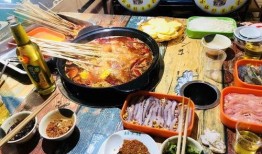 串串火锅吃瓜,麻辣吃瓜，尽享夏日狂欢