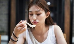 夏天吃瓜越吃越发文案,越吃瓜越清凉——夏日吃瓜指南