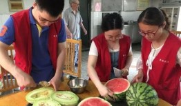 吃瓜的曾奶奶,揭秘老一辈的休闲生活