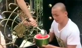 围观吃瓜搞笑段子视频,笑料百出！围观吃瓜搞笑段子视频大盘点