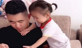 萌娃吃瓜壁纸,萌态十足，可爱壁纸来袭！