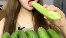 嘎嘣吃瓜,揭秘娱乐圈的甜蜜与苦涩